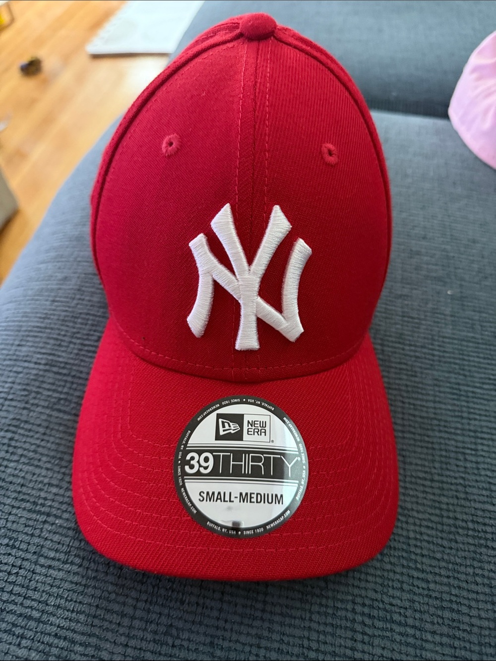 New Era women Red Stretch-Fit NY Yankees Baseball Cap with White Logo